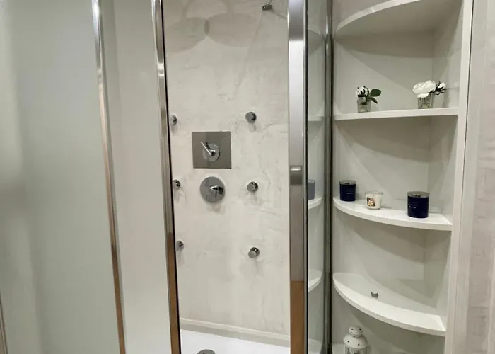 호텔 Guiana & (adults Only) *